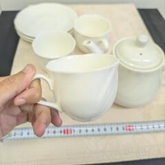 おしゃれ白ティーセット（ ポット＋カップ＆ソーサー 食器セット）の画像