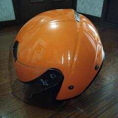 青森市引き取り限定！オレンジカラーヘルメットの画像