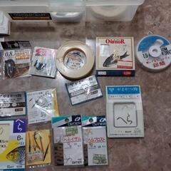 釣り浮き　針　糸などセットの画像