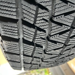 受付終了　
中古　アルファード用 ホイール付きスタッドレスタイヤ4本セット 215/65R16（ブリザック）の画像