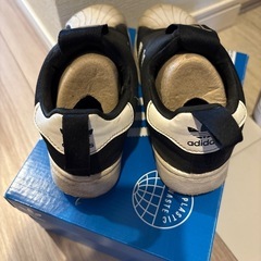 adidasスニーカー１９ｃｍの画像