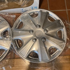 オートバックスホイールカバー2個の画像