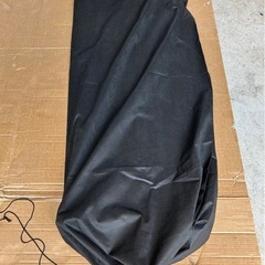 ハイラックス　GUN125 トノカバー　三つ折りの画像