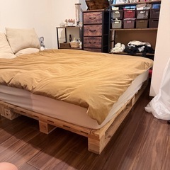 IKEA クイーンサイズのマットレスの画像