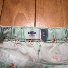 ❁︎367❁︎ 【OLD NAVY】 スイカ柄 半ズボン 3歳の画像