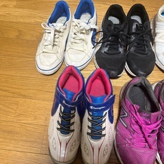 スニーカーまとめ売りの画像
