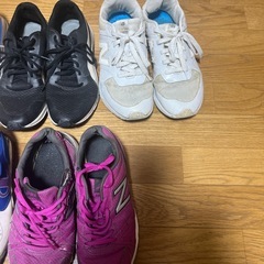 スニーカーまとめ売りの画像