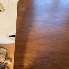 [無料]イス、テーブル、加湿器お譲りしますの画像