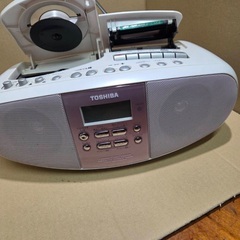 TOSHIBA★CD／カセット/AM  FM    ラジカセ　（一部ジャンク）の画像