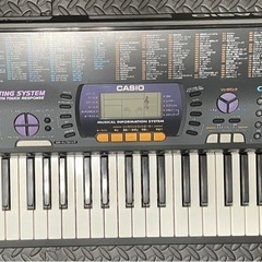 CASIO 電子キーボード CTK-660L（鍵盤ライト付き）の画像