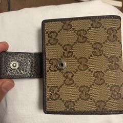 最終値下げ　GUCCI 二つ折り財布の画像