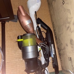 掃除機　ジャンク　山の画像