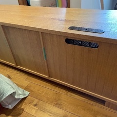 ナラ材テレビボードの画像