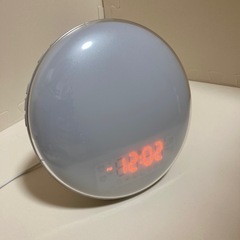 Yihai 目覚ましライト デジタル時計付き照明器具の画像