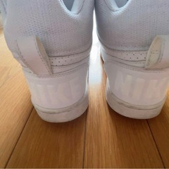 NIKEハイカットスニーカー24㎝の画像