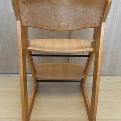 カトージ　木製ハイチェアの画像