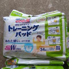 4袋価格　トレーニングパッド フリーサイズ　グーン おむつバイバイトレーニングの画像