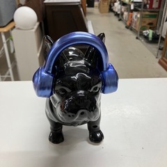 ロ 2508-311 ヘッドホン🎧をつけたブルドックの貯金箱 ブラック 人気の貯金箱入荷しました！！ ご予約はお早目に！！ 中古の画像