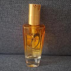 ヘアオイルと試供品の画像
