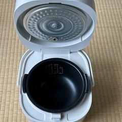 炊飯器　2022年製の画像