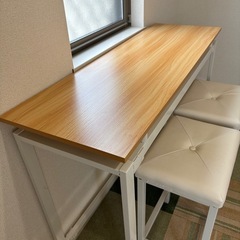 お値下げ　木製テーブルと椅子２脚の画像