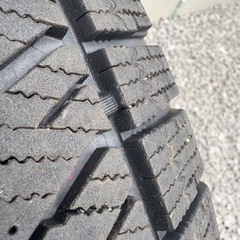 225/60/17冬VRX2の画像