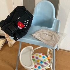 幼児用　机　ミニ椅子　抱っこ紐　スタイの画像