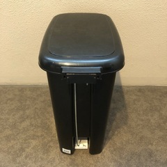 ゴミ箱 20L ペダルペール 20 リットル 20l ふた付き キッチン ごみ箱 ペダル式 分別 袋止め　黒の画像