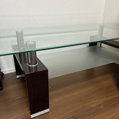 ガラステーブルの画像