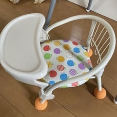 幼児　長い椅子　ミニ椅子　スタイ　抱っこ紐の画像