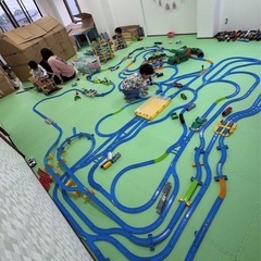 プラレール場を作ってます！民間子育て支援施設内常設！