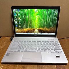 【美品・小型・高速・すぐに使える・作りたい人にオススメ・Windows11ノートパソコン】東芝 LIFEBOOK SH75/M・8GB RAM・240GBSSDの画像