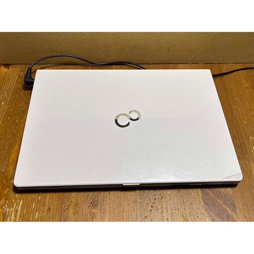 【美品・小型・高速・すぐに使える・作りたい人にオススメ・Windows11ノートパソコン】東芝 LIFEBOOK SH75/M・8GB RAM・240GBSSD 美品・小型・高速・すぐに使える・作りたい人にオススメ・Windows11