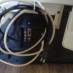 32型テレビ壁パネル付きの画像