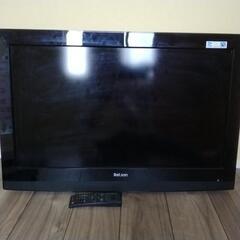32型テレビ壁パネル付きの画像