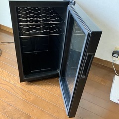 ワインセラーあげます　訳ありですが 冷えますの画像