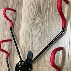 壁掛けバイクハンガー2個セットの画像