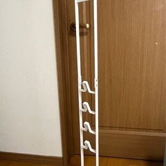 ダイソンv6 掃除機【ジャンク】/スタンド付きの画像