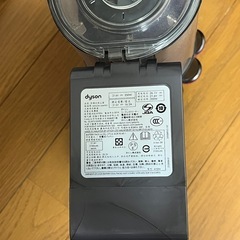 ダイソンv6 掃除機【ジャンク】/スタンド付きの画像