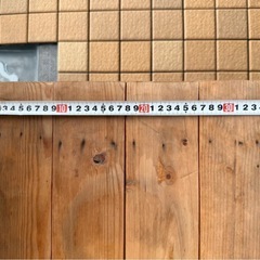 木製テーブル　イスの画像