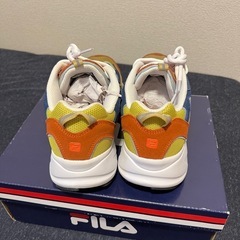 FILA スニーカーの画像