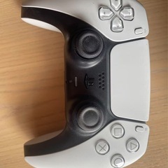 Sony PS5 CFI-1200A（1TB／ディスクドライブ搭載モデル）の画像