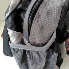 adidasのボディバッグの画像