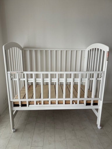 カトージ　ベビーベッド　ハイタイプ