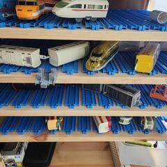 プラレールの棚　自作の画像