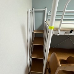 ベッド
の画像
