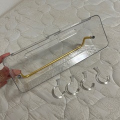 SHEIN フック付き小物入れ　タオル掛けつきの画像