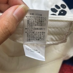 スヌーピー耳キャップ　 白と黒 ポンポン付き　ユニバーサル・スタジオ・ジャパンの画像