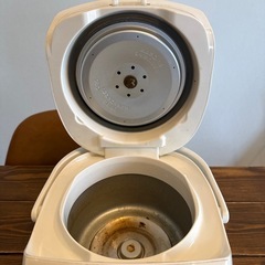 象印　炊飯器　3合炊き　NS-UC05 の画像