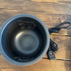 象印　炊飯器　3合炊き　NS-UC05 の画像